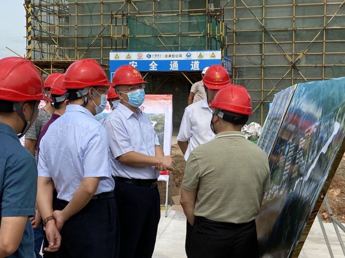 相识学院建设情况。韦艳兰 摄.jpg