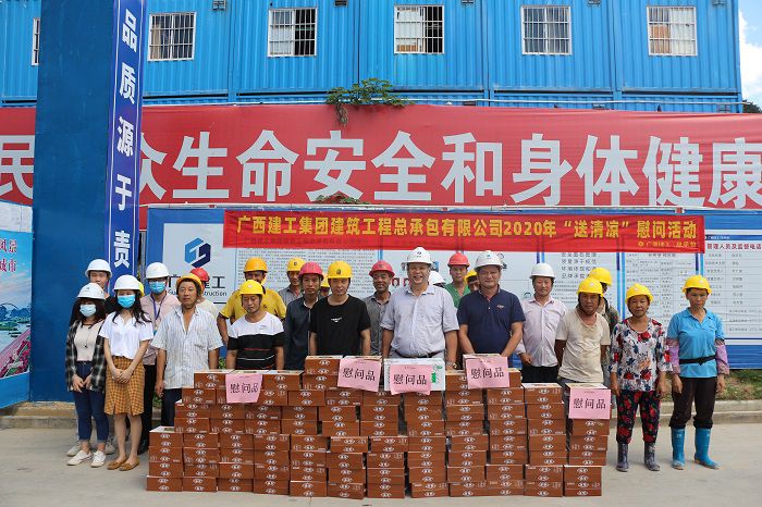 锦官阁项目送清冷。张钊林 摄.JPG