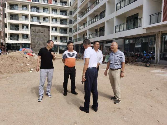 查抄现场。梁红玉 摄.jpg