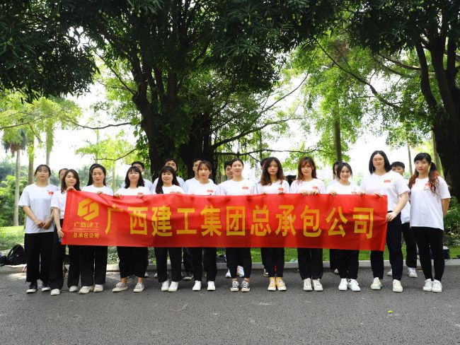 座谈会现场。杨桂峰 摄（建图）.jpg