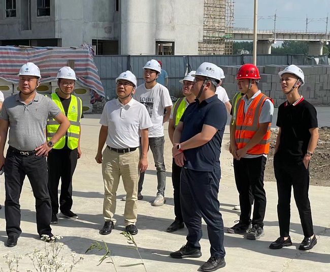 调研现场。王尊业 摄（建图）.jpg