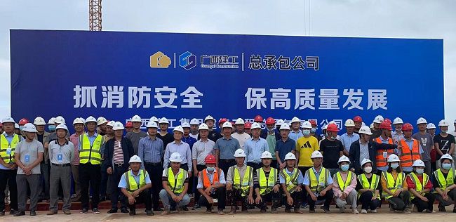 合影留想。熊赞 摄（建图）.jpg