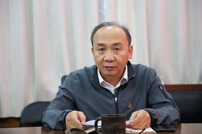 陆烜讲话。侯健杰摄（建图）.jpg