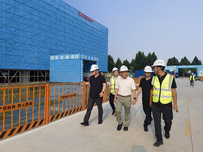 查抄现场。杨醒晨 摄（建图）.jpg