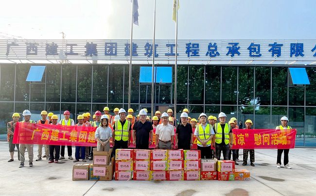 活动合影。孙宇 摄（建图）.jpg